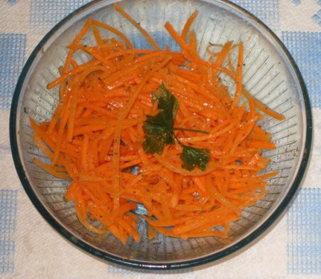 Морковка по корейски